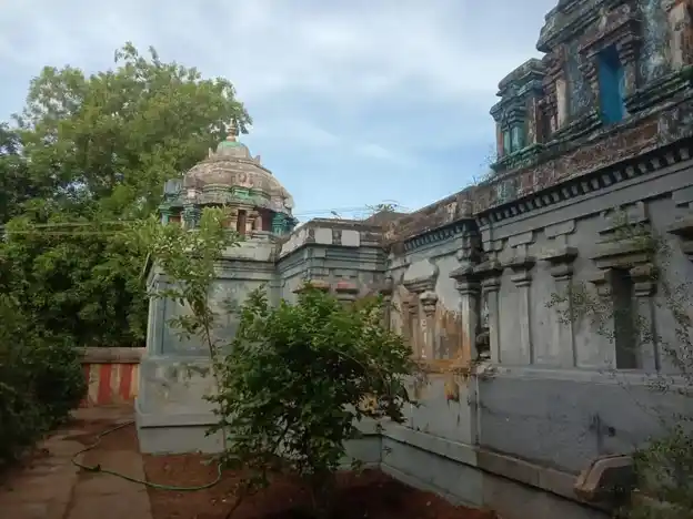 Arulmigu Sundhareshwarar And Lakshmi Narayanap Perumal Temple, Marungur - 609702 அருள்மிகு சுந்தரேஸ்வரர் மற்றும் லெட்சுமிநாராயணப்பெருமாள் திருக்கோயில், Marungur - 609702, Nagapattinam - Ancient Temple Architecture and History Image 9
