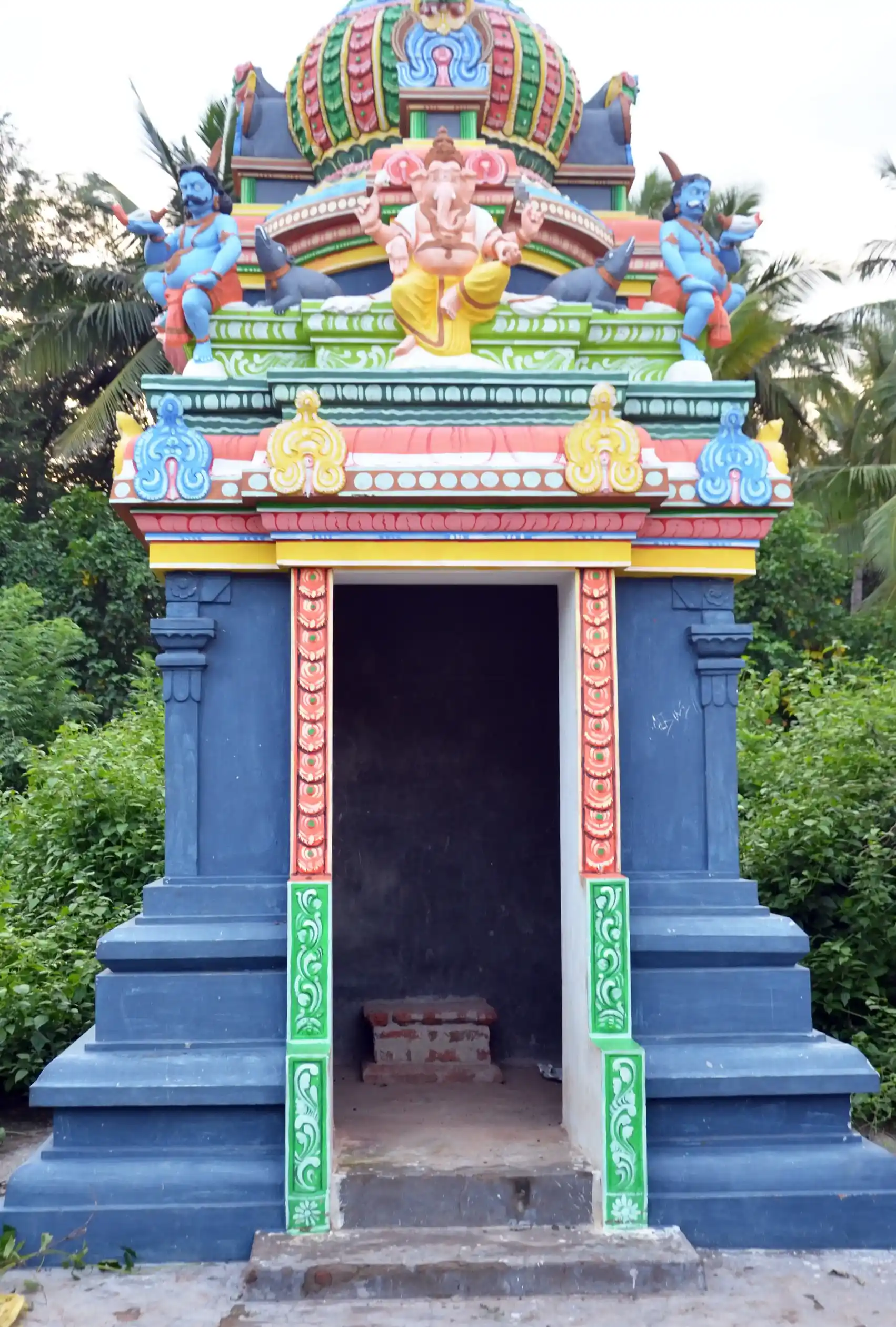 Arulmigu Sundhareswarar Temple, Rathanallur - 609115 அருள்மிகு சுந்தரேஸ்வரர் திருக்கோயில், Rathanallur - 609115, Nagapattinam - Ancient Temple Architecture and History Image 2