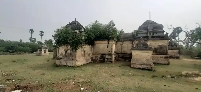 Arulmigu Sundhareswarar Temple, Thillaivilagam - 614706 அருள்மிகு சுந்தரேஸ்வரர் திருக்கோயில், தில்லைவிளாகம் - 614706, Thiruvarur - Ancient Temple Architecture and History Image 4