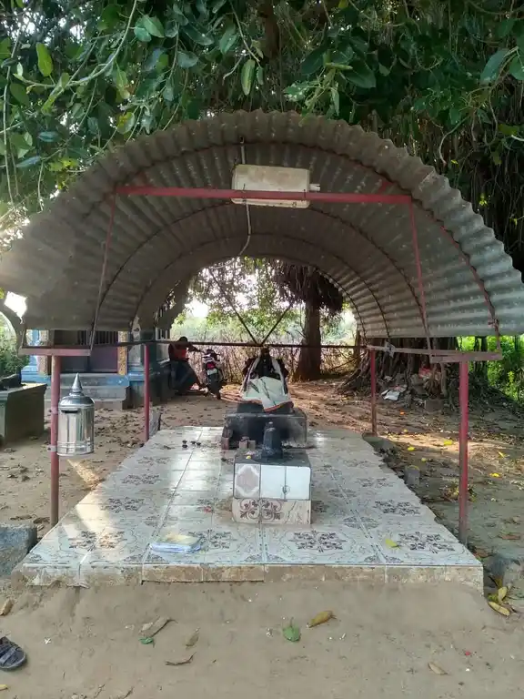 Arulmigu Sundramoorthy Vinayagar Temple, Navamaalmaruthur - 605102 அருள்மிகு சுந்தரமூர்த்தி விநாயகர் திருக்கோயில், Navamaalmaruthur - 605102, Viluppuram - Ancient Temple Architecture and History Image 3