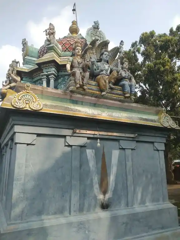 Arulmigu Sundravaradharaja Perumal Temple, Nallavur - 604154 அருள்மிகு சுந்தரவரதராஜப்பெருமாள் திருக்கோயில், Nallavur - 604154, Viluppuram - Ancient Temple Architecture and History Image 4