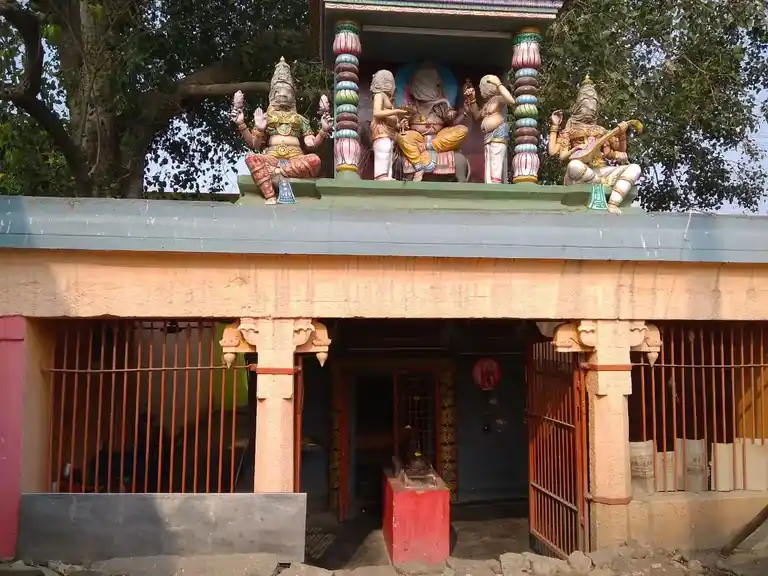 Arulmigu Sundravinayagar Temple, Koliyanur - 605103 அருள்மிகு சுந்தரவிநாயகர் திருக்கோயில், கோலியனூர் - 605103, Viluppuram - Ancient Temple Architecture and History Image 4