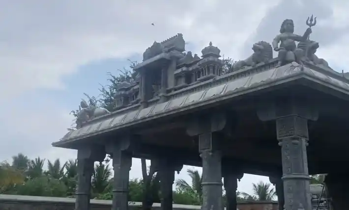 Arulmigu Suriamman Kannimar Temple, Nallampalayam - 638661 அருள்மிகு கன்னிமார் மற்றும் சூரியம்மன் திருக்கோயில், Nallampalayam - 638661, Tiruppur - Ancient Temple Architecture and History Image 2