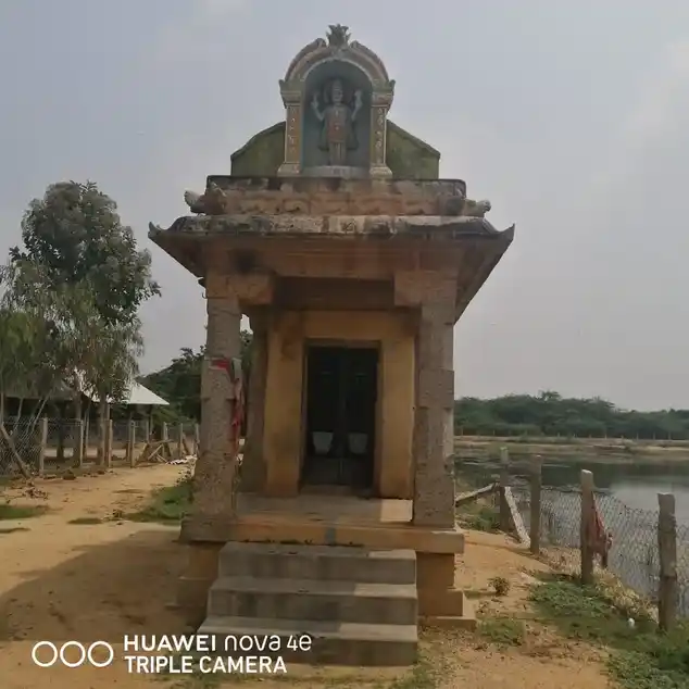 Arulmigu Suriyanaar Temple, V.Soorakudi - 630501 Arulmigu Suriyanaar Temple, V.Soorakudi - 630501, Sivagangai - Ancient Temple Architecture and History Image 3