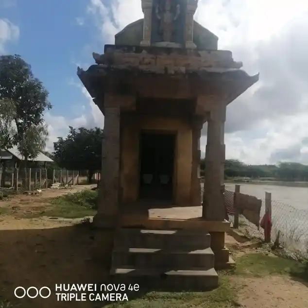 Arulmigu Suriyanaar Temple, V.Soorakudi - 630501 Arulmigu Suriyanaar Temple, V.Soorakudi - 630501, Sivagangai - Ancient Temple Architecture and History Image 4