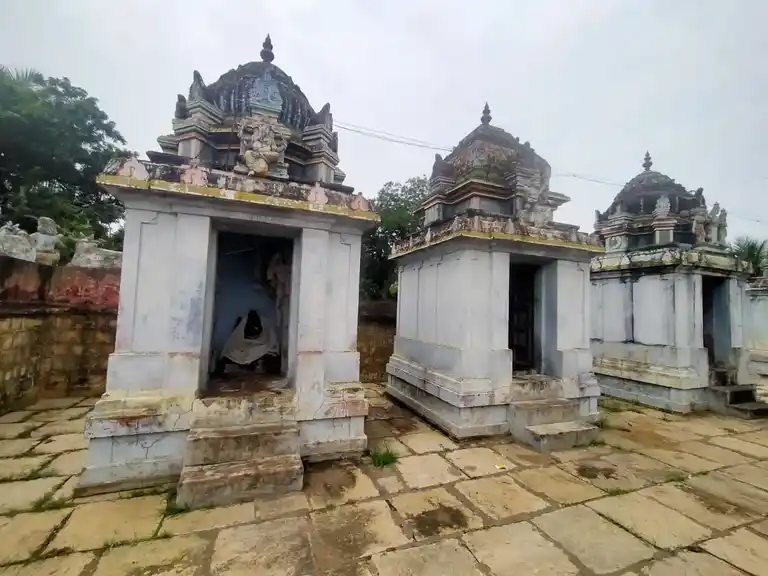 Arulmigu Surnapurisvarar Temple, Poonapur - 614904 அருள்மிகு சுவர்ணபுரீஸ்வரர் திருக்கோயில், Poonapur - 614904, Thanjavur - Ancient Temple Architecture and History Image 7