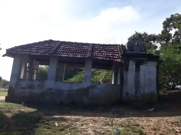 Arulmigu Surya Iyyanar Temple, Valaramanikkam, Thirumaym Taluk - 622402 அருள்மிகு சூர்ய அய்யனார் திருக்கோயில், வாளரமாணிக்கம், திருமயம் வட்டம் - 622402, Pudukkottai - Ancient Temple Architecture and History Image 2