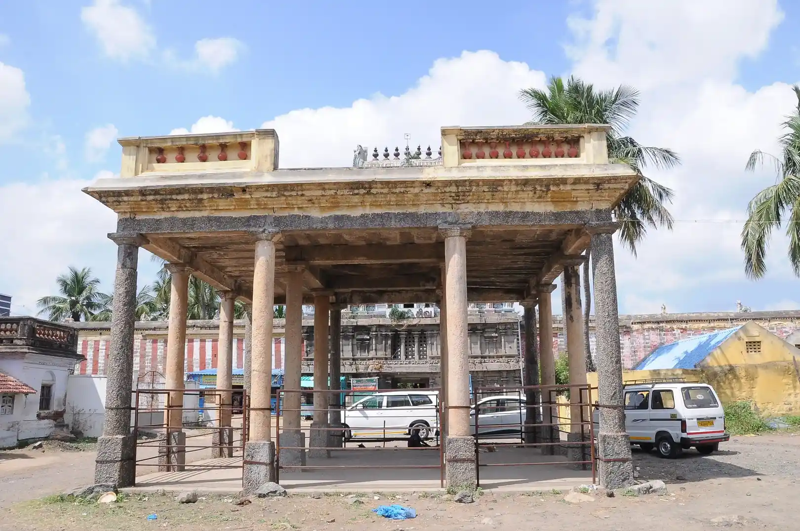 Arulmigu Sutharathneshwarar Swamy Temple, Oottathur - 621109 அருள்மிகு சுத்தரத்தினேஸ்வரர் சுவாமி திருக்கோயில், Oottathur - 621109, Thiruchirappalli - Ancient Temple Architecture and History Image 3