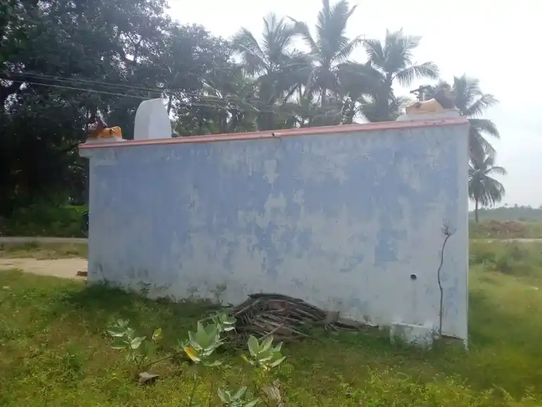 Arulmigu Suthirakaragam Samundiamman Temple, Othikuppam - 635120 அருள்மிகு சூத்திரகரகம், சாமுண்டியம்மன் திருக்கோயில், ஓதிகுப்பம் - 635120, Krishnagiri - Ancient Temple Architecture and History Image 3