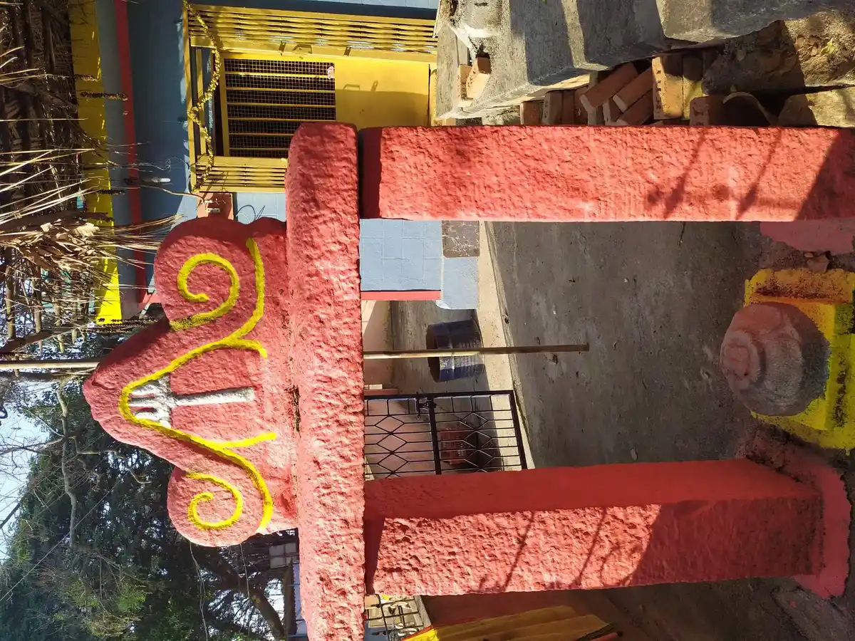 Arulmigu Suthirakaragam Temple, Ratnagiri - 635113 அருள்மிகு சூத்ர கரகம் திருக்கோயில், Ratnagiri - 635113, Krishnagiri - Ancient Temple Architecture and History Image 2