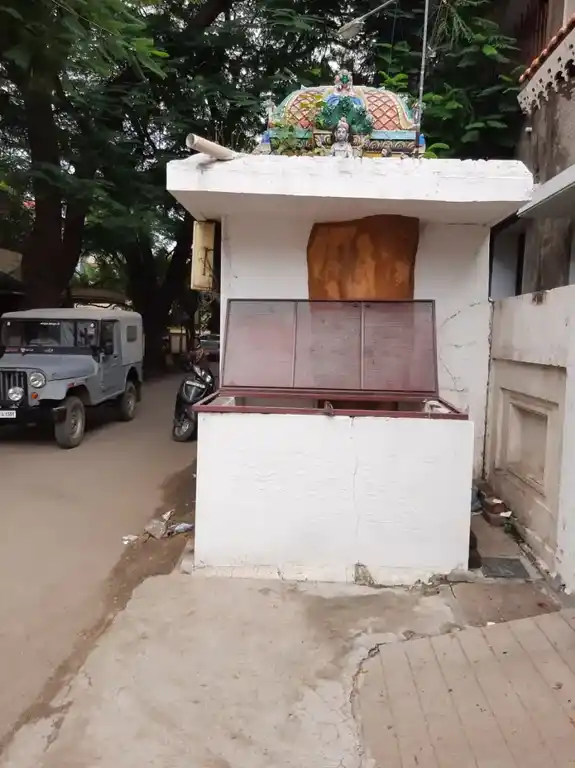 Arulmigu Suyambu Valamburi Vinayagar Temple, R.S.Puram, Coimbatore - 641002 அருள்மிகு சுயம்பு வலம்புரி விநாயகர் திருக்கோயில், ஆர் .எஸ்.புரம், கோவை - 641002, Coimbatore - Ancient Temple Architecture and History Image 3