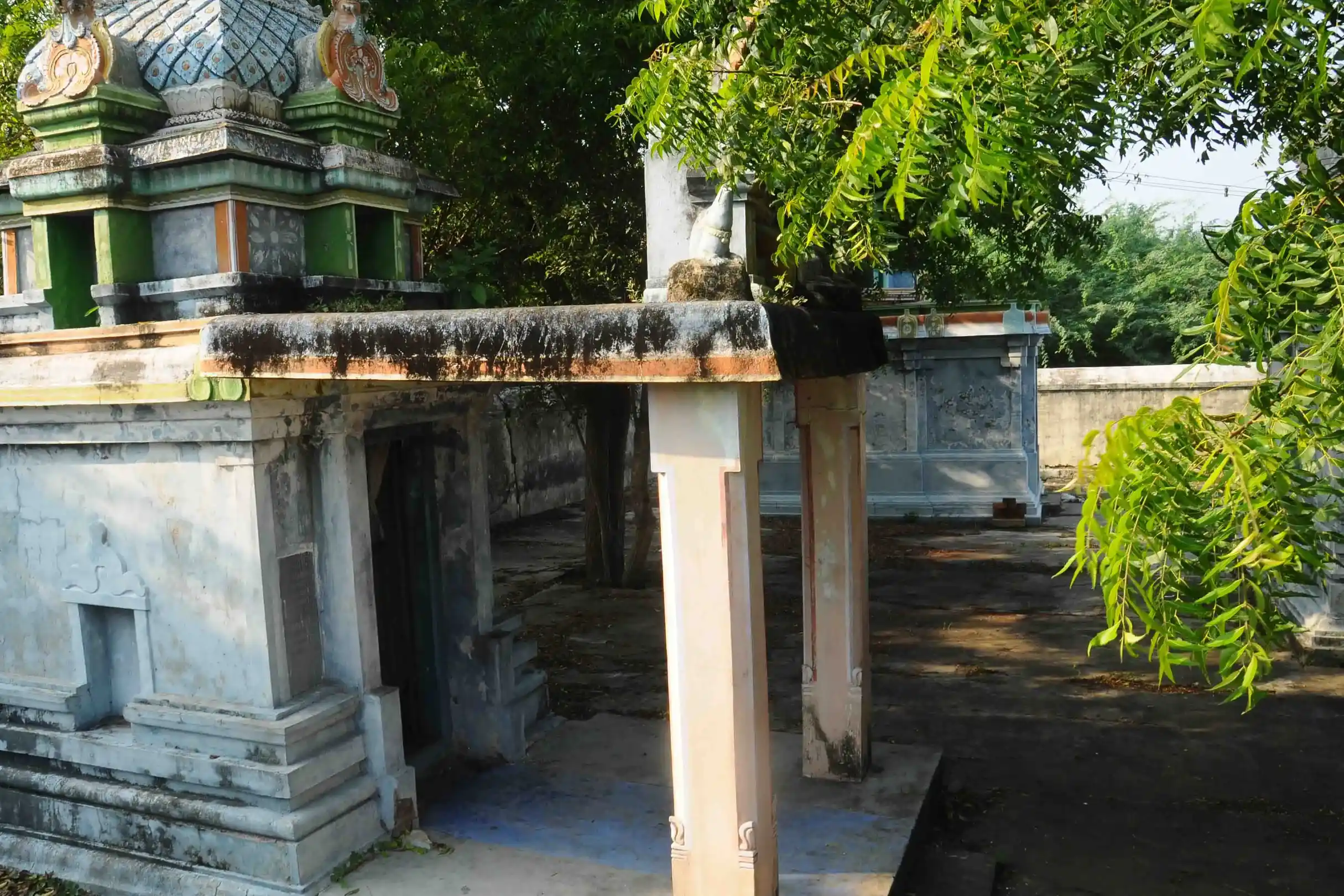 Arulmigu Suyambunatha Swamy Temple, Nallucheri - 609308