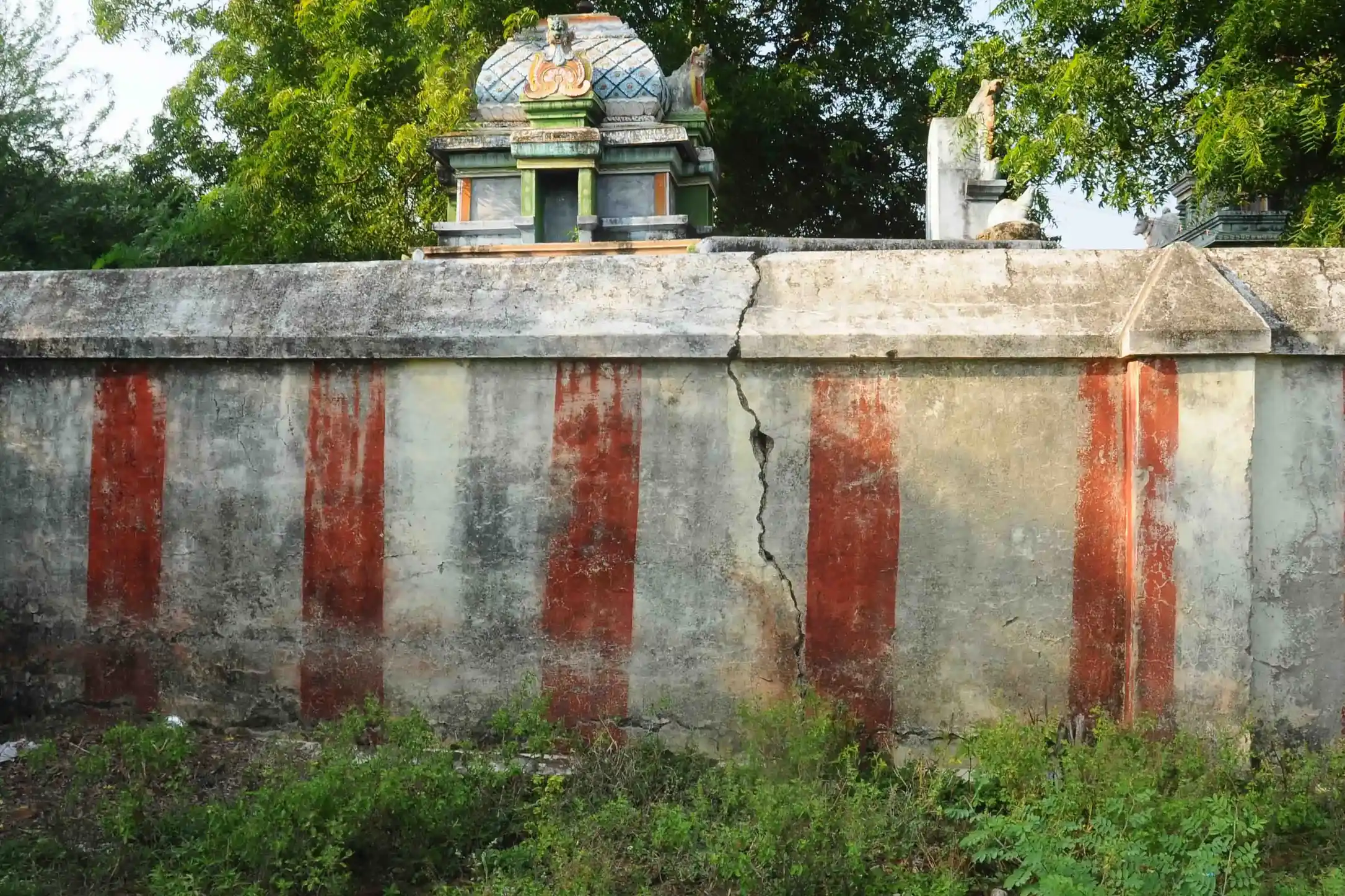 Arulmigu Suyambunatha Swamy Temple, Nallucheri - 609308 Arulmigu Suyambunatha Swamy Temple, Nallucheri - 609308, Mayiladuthurai - Ancient Temple Architecture and History Image 6