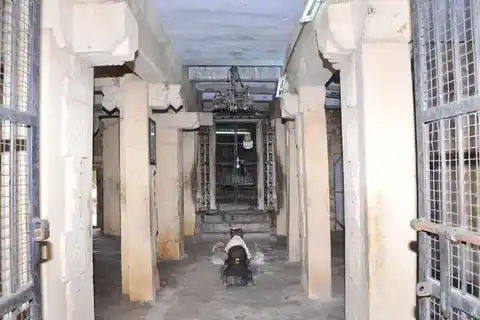 Arulmigu Suyambunatha Swamy Temple, Thiruvilaiyattam, Thiruvilayattam - 609306 அருள்மிகு சுயம்புநாத சுவாமி திருக்கோயில், திருவிளையாட்டம், Thiruvilayattam - 609306, Mayiladuthurai - Ancient Temple Architecture and History Image 4