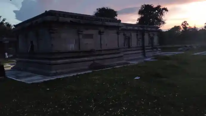 Arulmigu Suyambunatheeswarar Temple, Kizhputhur - 604408 Arulmigu Suyambunatheeswarar Temple, Kizhputhur - 604408, Tiruvannamalai - Ancient Temple Architecture and History Image 7