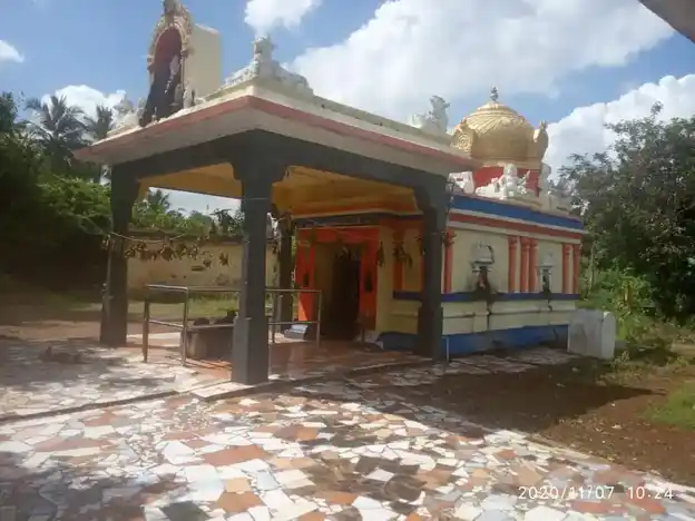 Arulmigu Suyampeeswarar Temple, Illaloor - 603110 அருள்மிகு சுயம்பீஸ்வரர் திருக்கோயில், இள்ளலூர் - 603110, Chengalpattu - Ancient Temple Architecture and History Image 4