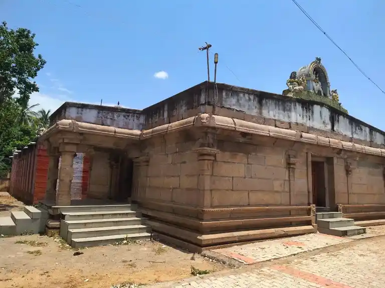 Arulmigu Suyampiragatheeswarar Temple, Sivapuri - 630211 அருள்மிகு சுயம்பிரகதீஸ்வரர் திருக்கோயில், Sivapuri - 630211, Sivagangai - Ancient Temple Architecture and History Image 2