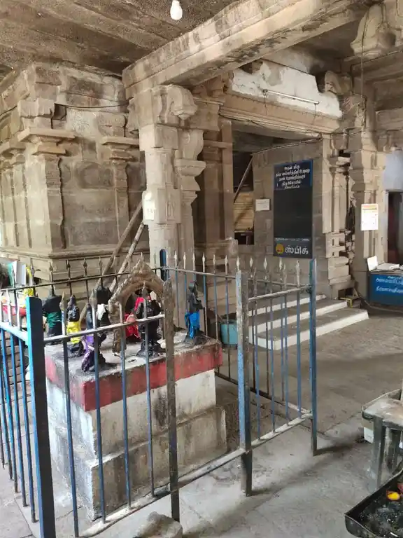 Arulmigu Suyampiragatheeswarar Temple, Sivapuri - 630211 அருள்மிகு சுயம்பிரகதீஸ்வரர் திருக்கோயில், Sivapuri - 630211, Sivagangai - Ancient Temple Architecture and History Image 4