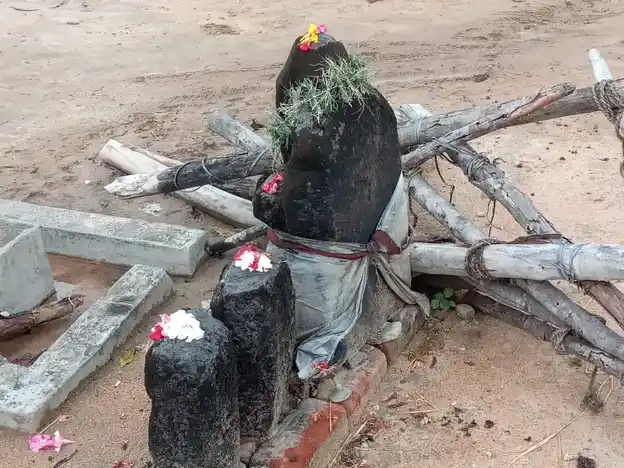 Arulmigu Suyampirakasa Vikneshwarar Temple, Ponpethi - 614629 அருள்மிகு சுயம்பிரகாச விக்னேஸ்வரர் திருக்கோயில், Ponpethi - 614629, Pudukkottai - Ancient Temple Architecture and History Image 2