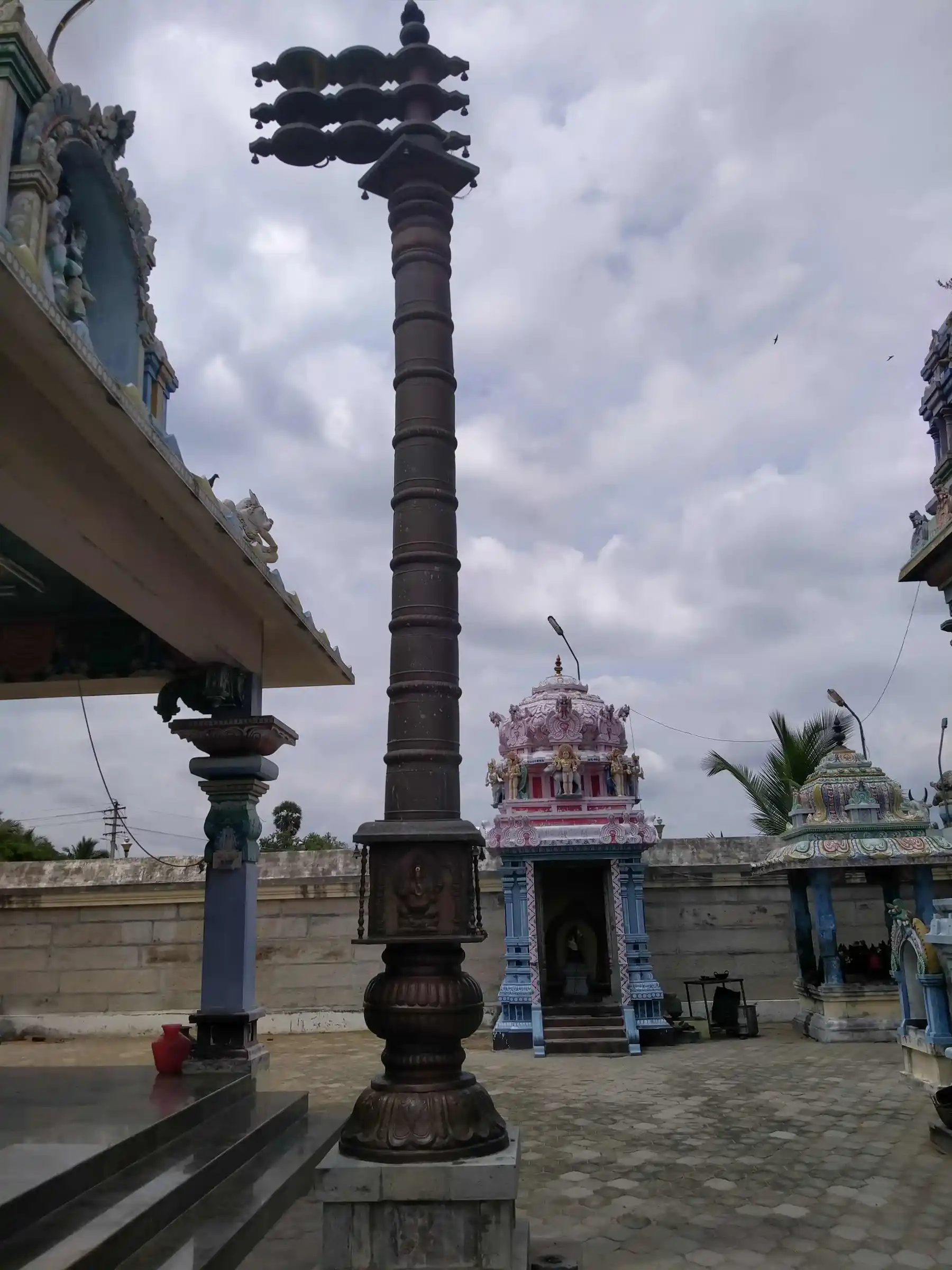 Arulmigu Suyamprakashaswamy Temple, Avanam - 614601 அருள்மிகு சுயம்பிரகாச சுவாமி திருக்கோயில், Avanam - 614601, Thanjavur - Ancient Temple Architecture and History Image 2