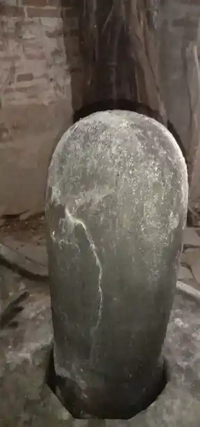 Arulmigu Suyampunathaswamy Temple, Arivaloor - 609401 Arulmigu Suyampunathaswamy Temple, Arivaloor - 609401, Mayiladuthurai - Ancient Temple Architecture and History Image 5