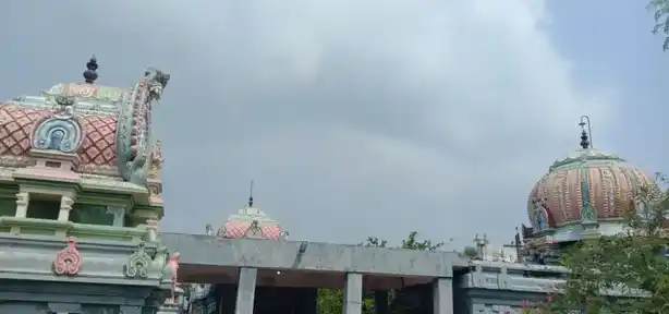 Arulmigu Suyampunathaswamy Temple, Velangudi - 609805 அருள்மிகு சுயம்புநாத சுவாமி திருக்கோயில், வேலங்குடி - 609805, Mayiladuthurai - Ancient Temple Architecture and History Image 5