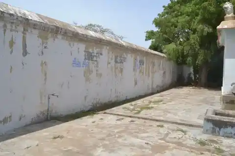 Arulmigu Swarnapureeswarar Temple, Kathiruppu - 609109 அருள்மிகு சுவர்ணபுரீஸ்வரர் திருக்கோயில், Kathiruppu - 609109, Mayiladuthurai - Ancient Temple Architecture and History Image 4