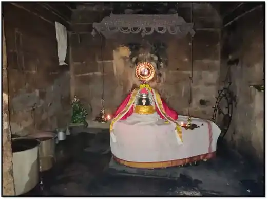 Arulmigu Swarnapureeswarar Temple, Sembanarkoil, Sembanarkoil - 609309 அருள்மிகு சுவர்ணபுரீஸ்வரர் திருக்கோயில், செம்பனார்கோவில், Sembanarkoil - 609309, Mayiladuthurai - Ancient Temple Architecture and History Image 2