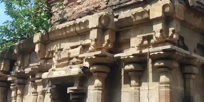 Arulmigu Swarnapurishwarar Temple, Gopurajapuram - 614205 அருள்மிகு சுவர்ணபுரீஸ்வரர் திருக்கோயில், Gopurajapuram - 614205, Thanjavur - Ancient Temple Architecture and History Image 6