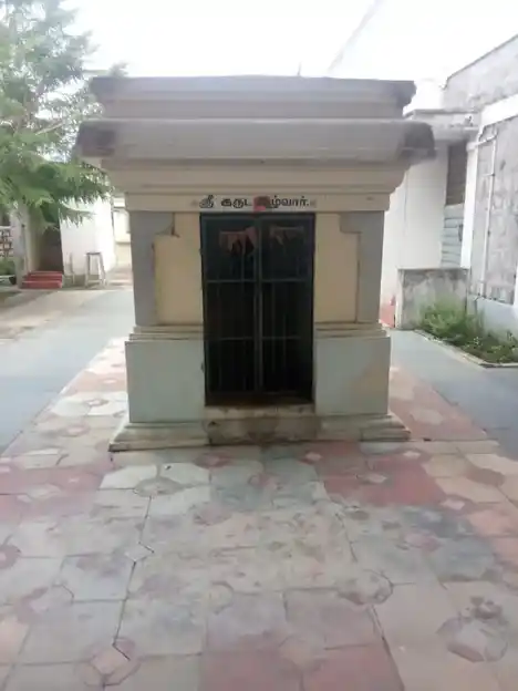 Arulmigu Swetharanyeswarar And Varadaraja Perumal Temple, Kurichi - 614016 அருள்மிகு சுவேதராரண்யேஸ்வரர் மற்றும் வரதராஜபெருமாள் திருக்கோயில், Kurichi - 614016, Thiruvarur - Ancient Temple Architecture and History Image 2