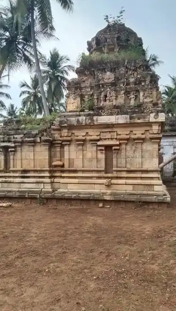 Arulmigu Swethavaraga Perumal Temple, Mahadevapattinam - 614018 அருள்மிகு சுவேதவராகப் பெருமாள் திருக்கோயில், மகாதேவப்பட்டினம் - 614018, Thiruvarur - Ancient Temple Architecture and History Image 7