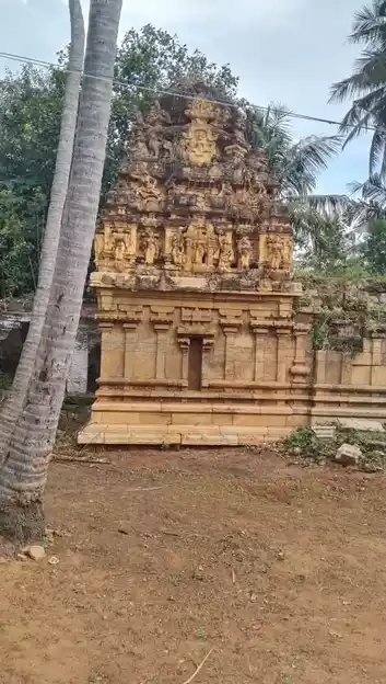 Arulmigu Swethavaraga Perumal Temple, Mahadevapattinam - 614018 அருள்மிகு சுவேதவராகப் பெருமாள் திருக்கோயில், மகாதேவப்பட்டினம் - 614018, Thiruvarur - Ancient Temple Architecture and History Image 9