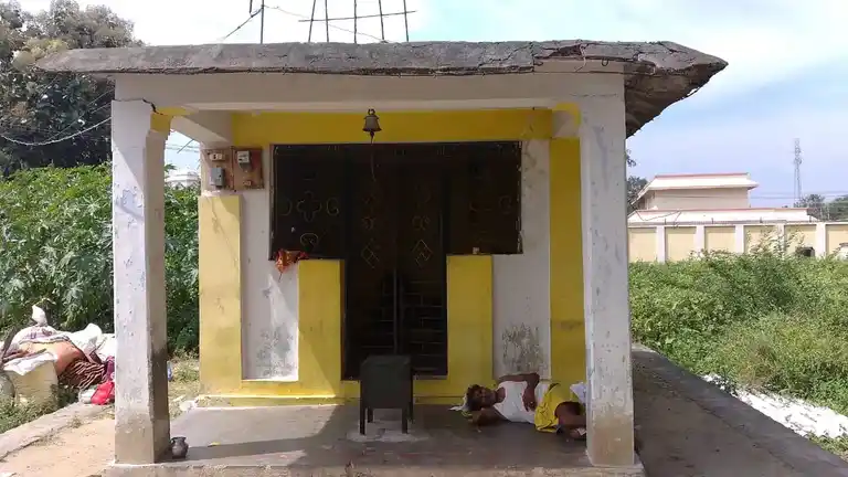 Arulmigu Talagondamman Temple, Near Adiyamankottam, Adiyamankottai - 636807 Arulmigu Talagondamman Temple, Near Adiyamankottam, Adiyamankottai - 636807, Dharmapuri - Ancient Temple Architecture and History Image 3