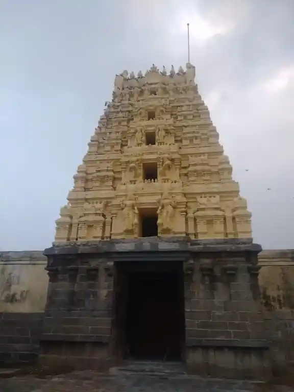 Arulmigu Thadagapurieswarar Temple, Madam - 604406 அருள்மிகு தடாகபுரீஸ்வரர் திருக்கோயில், மடம் - 604406, Tiruvannamalai - Ancient Temple Architecture and History Image 2