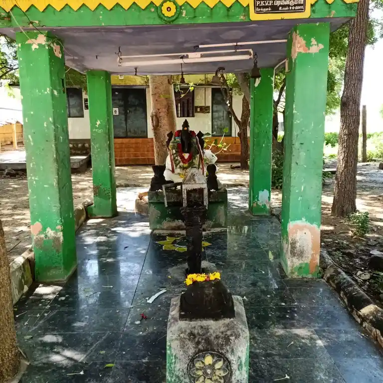 Arulmigu Thalai Karuppu Ayyanar Temple, Sengulam - 625706 அருள்மிகு அய்யனார் மற்றும் தாளைக்கருப்பணசாமி திருக்கோயில், செங்குளம் - 625706, Madurai - Ancient Temple Architecture and History Image 8