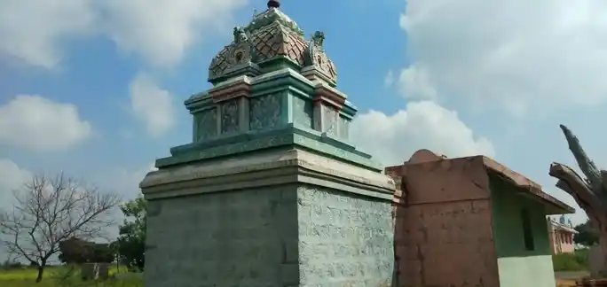 Arulmigu Thalaimalai Perumal Temple, Pothuravuthanpatti - 639119 அருள்மிகு தலைமலைப்பெருமாள் திருக்கோயில், Pothuravuthanpatti - 639119, Karur - Ancient Temple Architecture and History Image 3