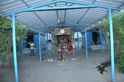 Arulmigu Thalaivettimuniappan And Thirumalaiamman Temple, Kottai, Salem - 636001 அருள்மிகு தலைவெட்டி முனியப்பன் திருக்கோயில், கோட்டை, சேலம் - 636001, Salem - Ancient Temple Architecture and History Image 2