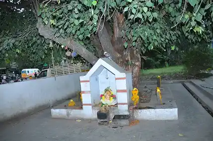 Arulmigu Thalaivettimuniappan And Thirumalaiamman Temple, Kottai, Salem - 636001 அருள்மிகு தலைவெட்டி முனியப்பன் திருக்கோயில், கோட்டை, சேலம் - 636001, Salem - Ancient Temple Architecture and History Image 7