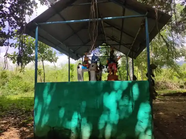 Arulmigu Thalaiyuthu Kannimaar Temple, Pallapatty - 624002 அருள்மிகு தாழையூத்து கன்னிமார் திருக்கோயில், Pallapatty - 624002, Dindigul - Ancient Temple Architecture and History Image 4