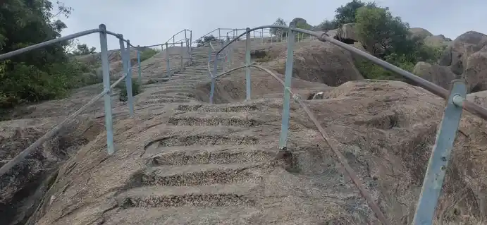 Arulmigu Thalakirieswarar Temple, Hill Top, Panamalai - 605201 அருள்மிகு தாளகிரீஸ்வரர் திருக்கோயில், குன்றின் மேல், பனமலை - 605201, Viluppuram - Ancient Temple Architecture and History Image 2