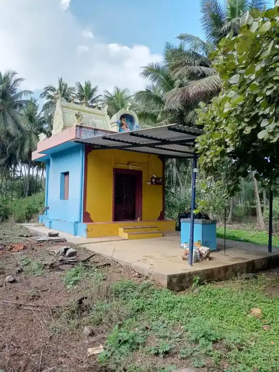 Arulmigu Thalakkaraiamman Temple, Thalakkarai, Pollachi - 642001 அருள்மிகு தாளக்கரை அம்மன் திருக்கோயில், Thalakkarai, Pollachi - 642001, Coimbatore - Ancient Temple Architecture and History Image 6