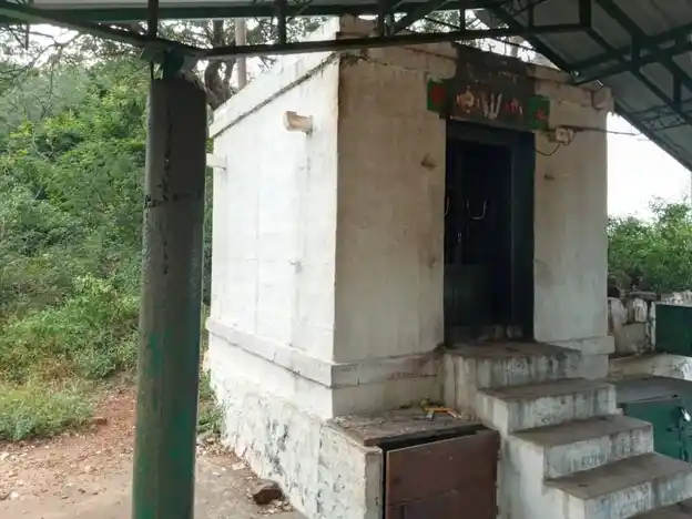 Arulmigu Thaligaiperumal Temple, Uthragidikaval - 637404 அருள்மிகு தணிகைப் பெருமாள் திருக்கோயில், உத்திரக்கடிகாவல் - 637404, Namakkal - Ancient Temple Architecture and History Image 3