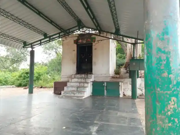 Arulmigu Thaligaiperumal Temple, Uthragidikaval - 637404 அருள்மிகு தணிகைப் பெருமாள் திருக்கோயில், உத்திரக்கடிகாவல் - 637404, Namakkal - Ancient Temple Architecture and History Image 8