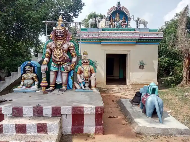 Arulmigu Thalinchiraayar Ayyanar Temple, Udaiyaalipatti - 622502