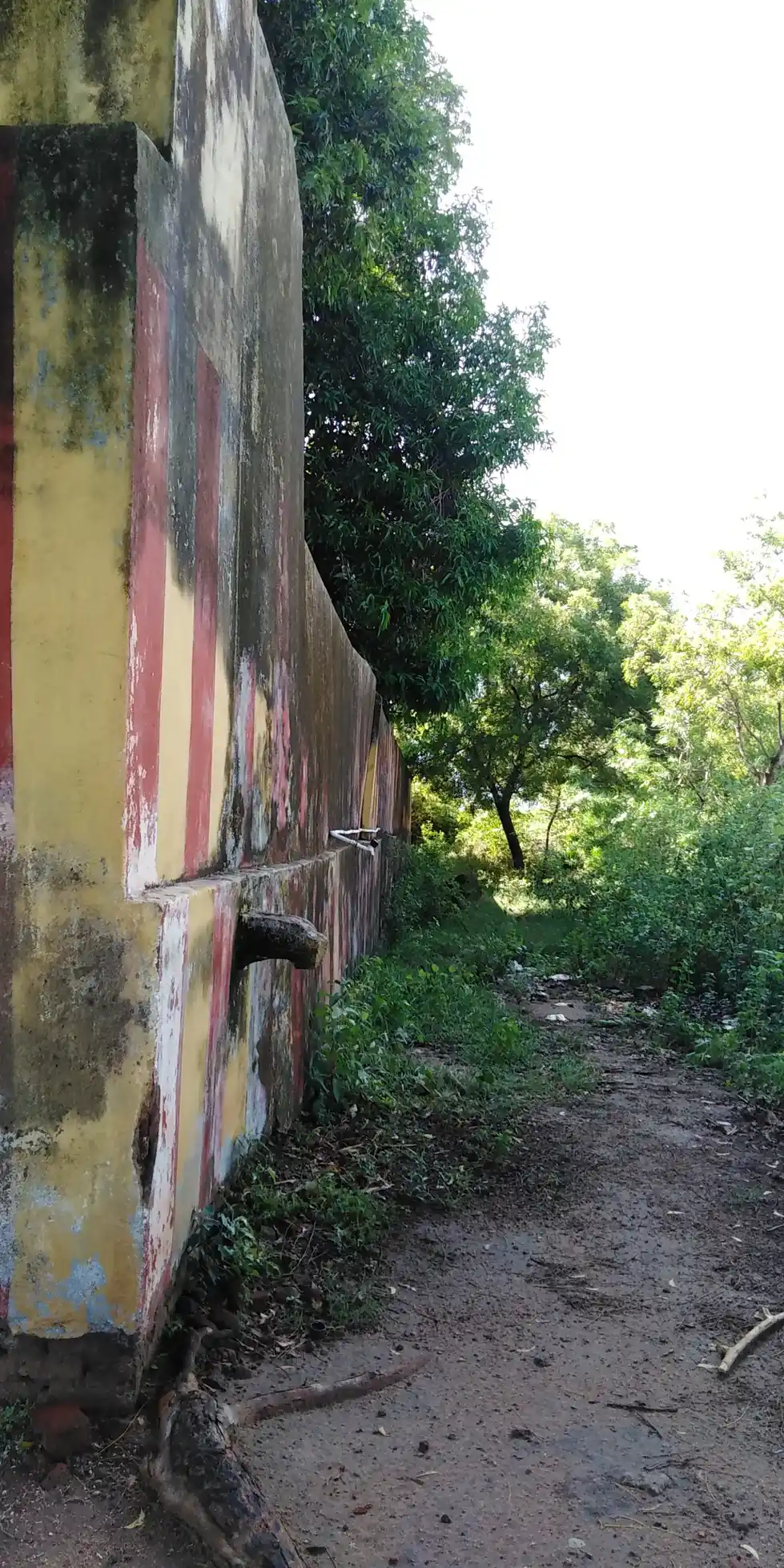 Arulmigu Thaluvakoluntheeswarar Temple, Pazhavoor - 627114 அருள்மிகு தழுவக்கொழுந்தீஸ்வரர் திருக்கோயில், பழவூர் - 627114, Tirunelveli - Ancient Temple Architecture and History Image 4