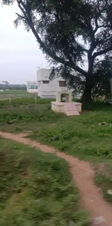 Arulmigu Thamaraikulam Kanmai Vinayagar Temple, Ayyampalayam - 624204 அருள்மிகு தாமரைக்குளம் கண்மாய் விநாயகர் கோயில், Ayyampalayam - 624204, Dindigul - Ancient Temple Architecture and History Image 2