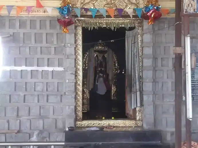 Arulmigu Thambikkalai Iyan Temple, Pothiyamoopanur, Vempathi - 638315 அருள்மிகு தம்பிக்கலை ஐயன் திருக்கோயில், Pothiyamoopanur, வேம்பத்தி - 638315, Erode - Ancient Temple Architecture and History Image 4