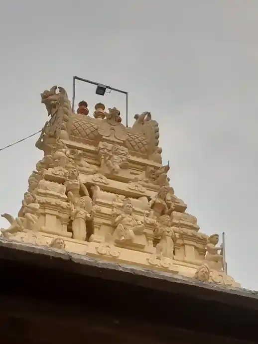 Arulmigu Thambikkalai Iyan Temple, Pothiyamoopanur, Vempathi - 638315 அருள்மிகு தம்பிக்கலை ஐயன் திருக்கோயில், Pothiyamoopanur, வேம்பத்தி - 638315, Erode - Ancient Temple Architecture and History Image 5