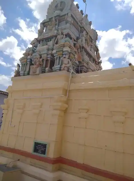 Arulmigu Thambirattiamman Temple, Mugasipidariyur - 638051 Arulmigu Thambirattiamman Temple,  - 638051, Erode - Ancient Temple Architecture and History Image 8