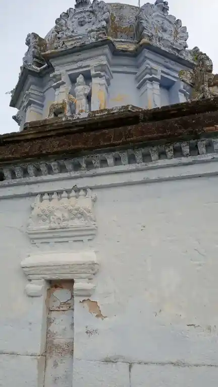 Arulmigu Thamodhara Perumal Temple, Mupathuvetti - 632503 அருள்மிகு தாமோதர பெருமாள் திருக்கோயில், முப்பதுவெட்டி - 632503, Ranipet - Ancient Temple Architecture and History Image 3